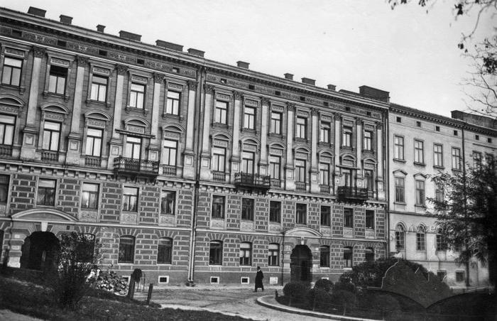 Будинок НТШ на давній вул. Чарнецького.jpg