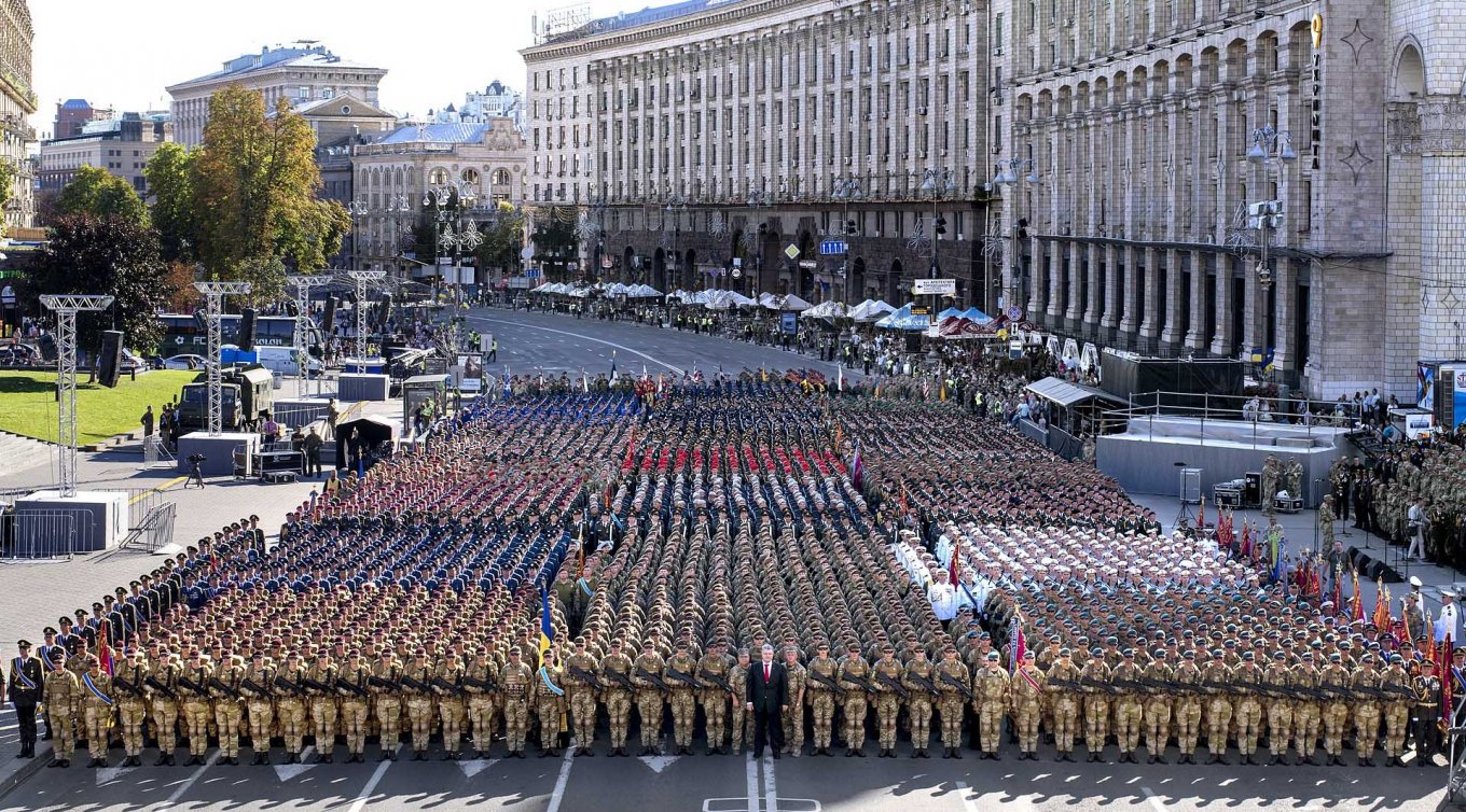 Військовий парад.jpg