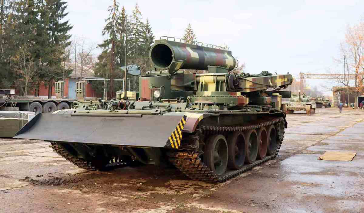 Тягач БТС-4 ЗСУ.jpg