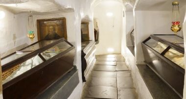 Мощі подвижників у печерах Києво-Печерської лаври