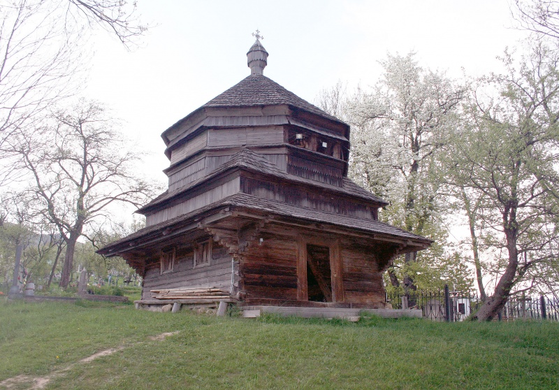 Файл:Вознесенська церква в Ясіні3.JPG