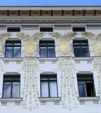 Фасадний декор сецесійного будинку на вулиці Вінцейле у м. Відні