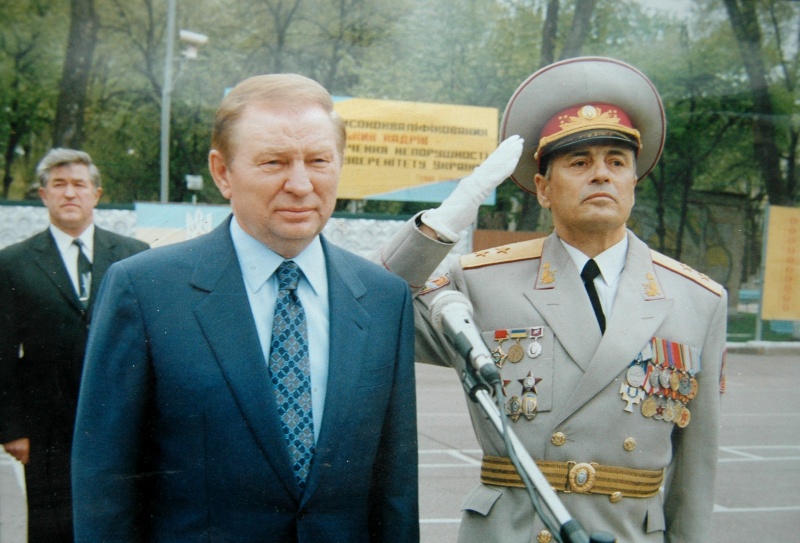 Файл:Вiзит Кучми Л.Д НДПСУ.jpg