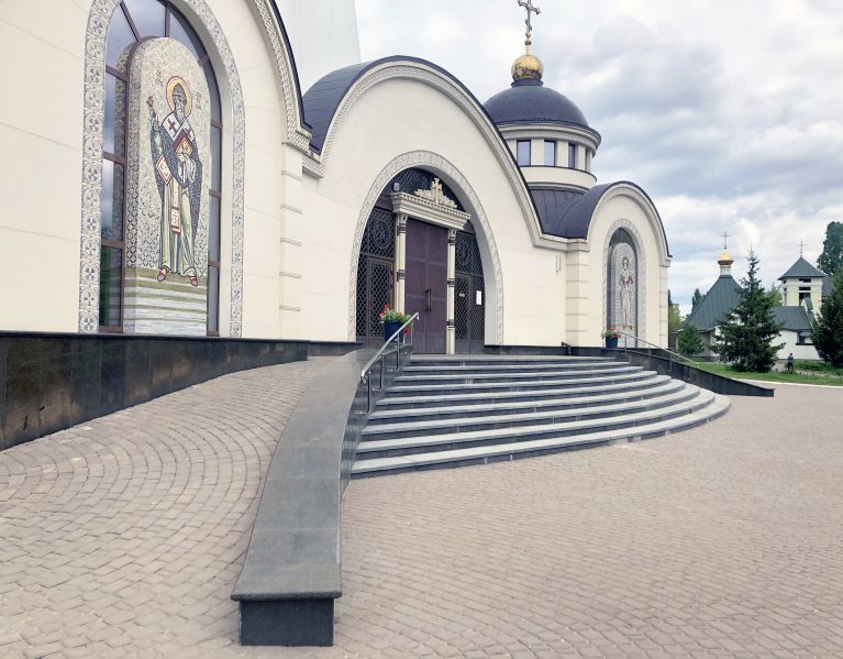 Файл:Паперть3.JPG