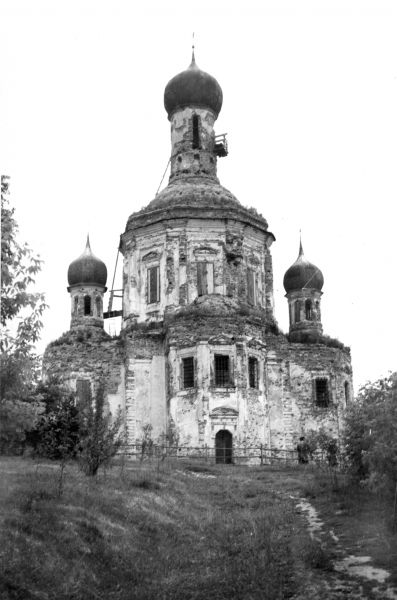 Файл:Покровська церква у с. Дігтярівці4.jpg