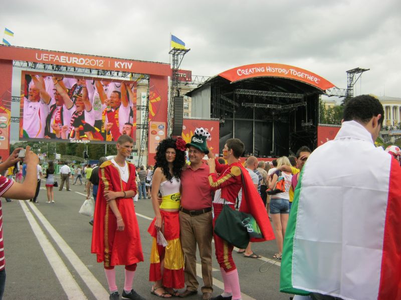 Файл:Фан-зона в м. Києві 2.JPG