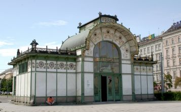 Станція метрополітену Карлсплац у м. Відні