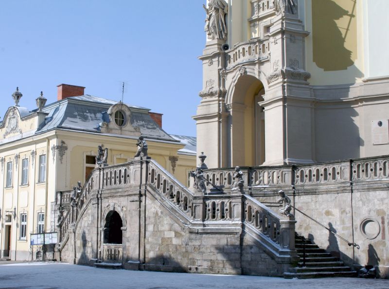 Файл:Паперть1.jpg